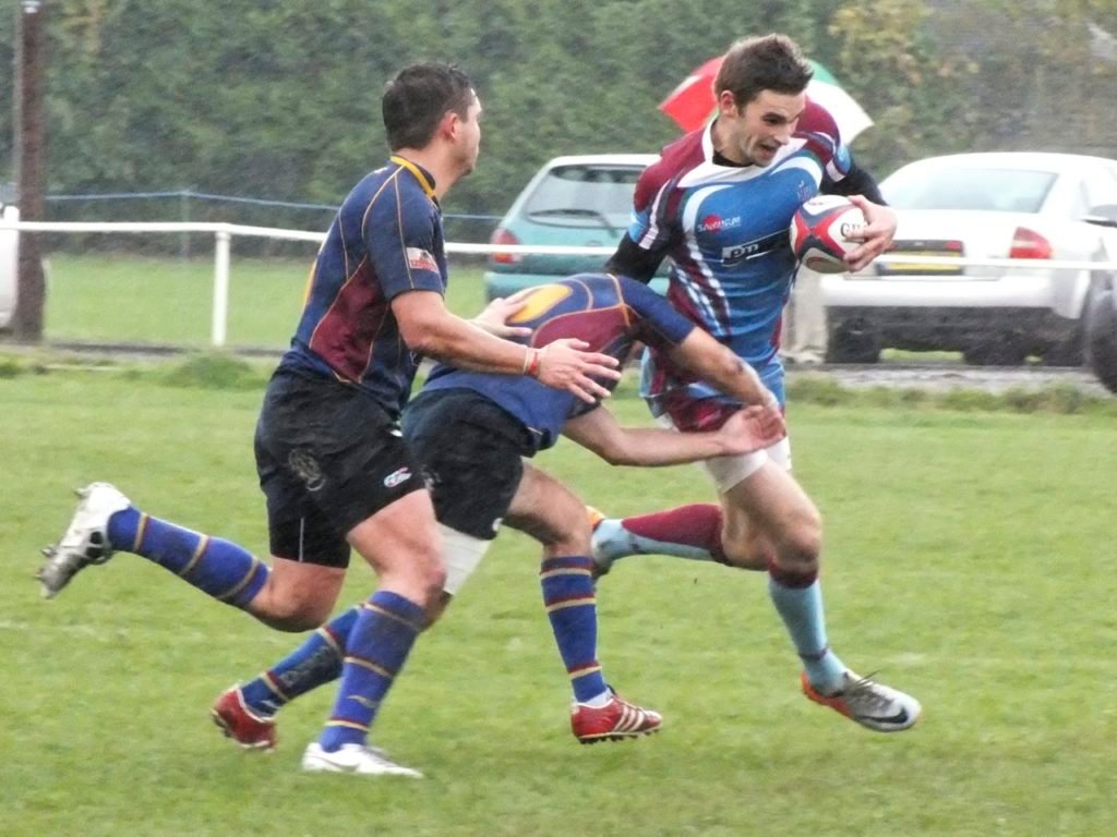 Cobham v Hove Oct 12 04